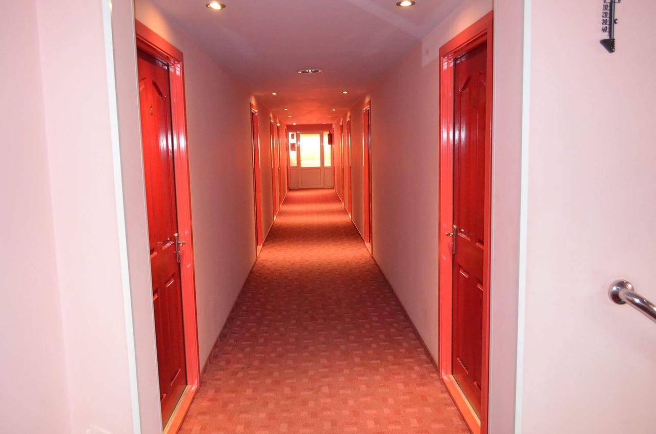 Hotel Yax Cîmpeni Zewnętrze zdjęcie